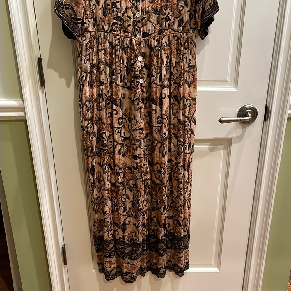 Elegant Vintage Floral Jumpsuit with Paded Shoulders - Picture 2 of 8